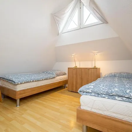 Mine Heimat Twee, Moderne Und Gut Ausgestattete Reet-doppelhaushaelfte Fuer 4 Personen In *