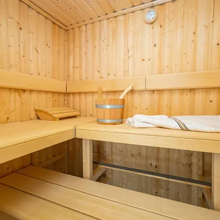 Prázdninový dům Mine Heimat Twee, Moderne Und Gut Ausgestattete Reet-doppelhaushaelfte Fuer 4 Personen In Zingst