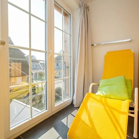 Mine Heimat Twee, Moderne Und Gut Ausgestattete Reet-doppelhaushaelfte Fuer 4 Personen In *