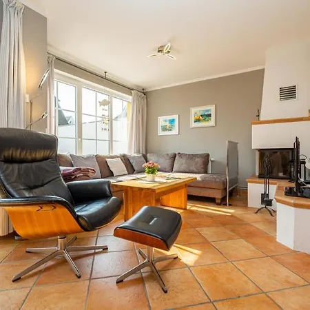 Prázdninový dům Mine Heimat Twee, Moderne Und Gut Ausgestattete Reet-doppelhaushaelfte Fuer 4 Personen In *